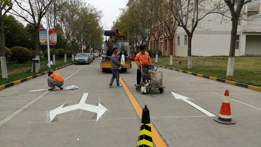 深圳标线/福田施工厂区道路划线/福田划热熔字体工程队