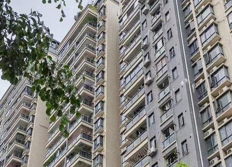 龙华龙胜3栋大型村委统建楼（龙胜天颂）买房可落户，自带停车场和天然气 高峰学校就在附近（私下买卖小产权房违约了怎么办）