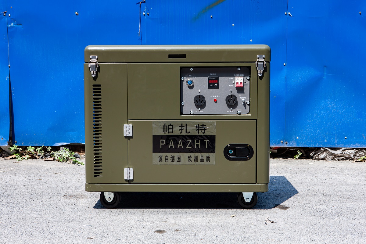 8kw柴油发电机帕扎特动力静音小箱体式单三相电压