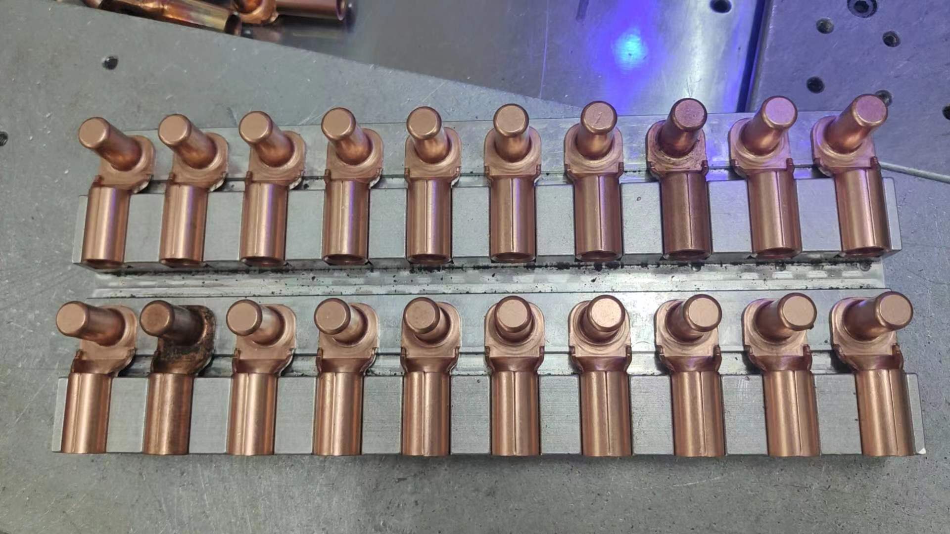 紫铜端子激光焊接加工 (1)