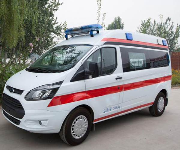 南宁全国救护车租赁费用 能够快速响应提供服务 实用性高