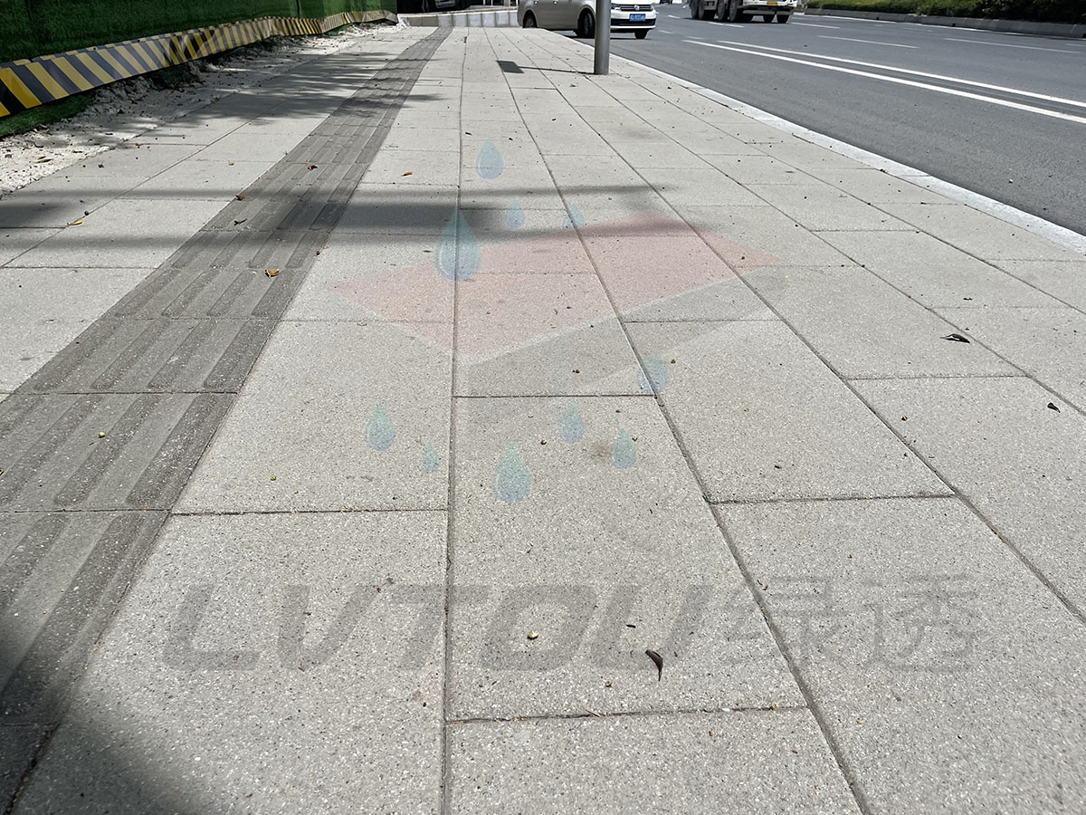 汕頭市汕汾路道路提升 300x600芝麻白 300x300淺灰盲道 4_副本