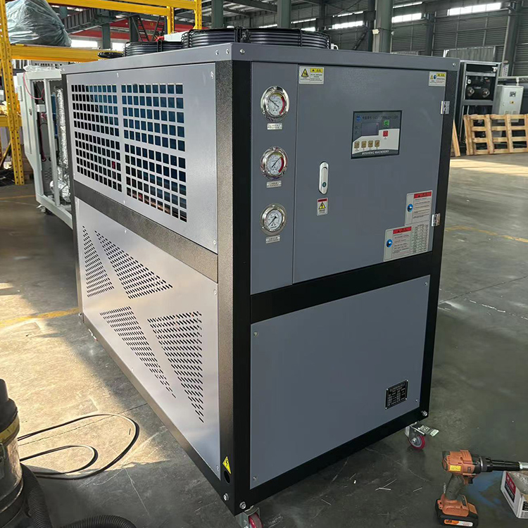 真空镀膜用工业冷水机组的作用 