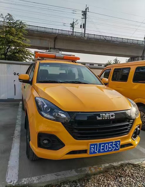 预警车