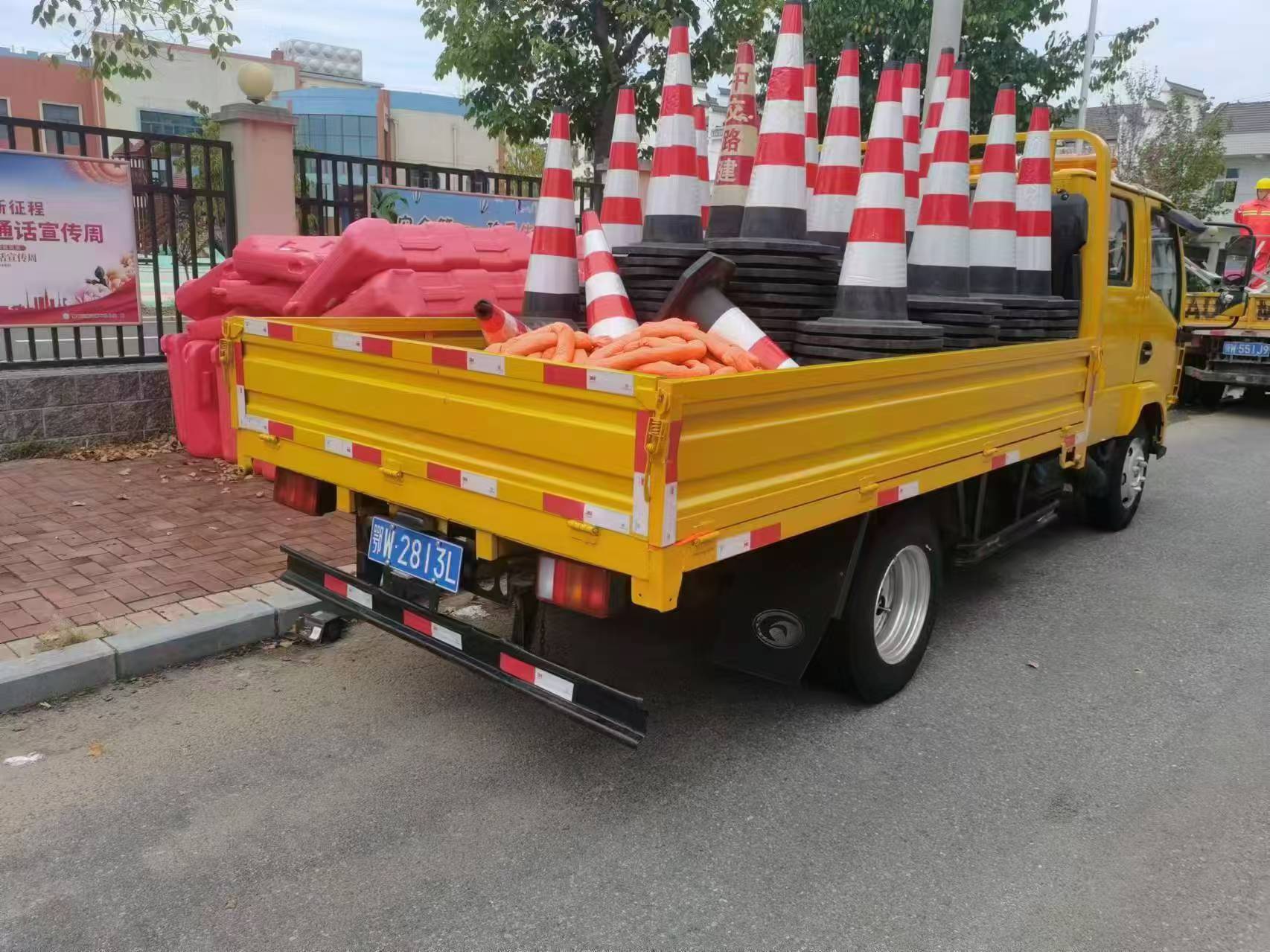 2工具车 (2)
