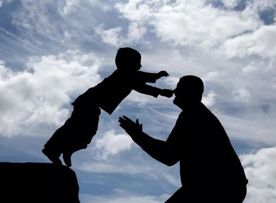 如何跟孩子做亲子鉴定？