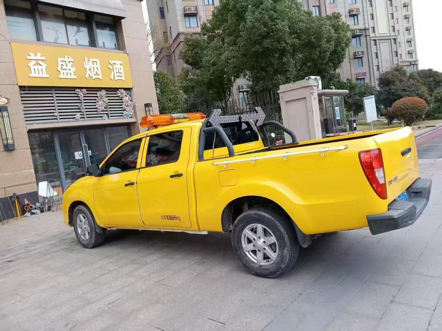 预警车出租