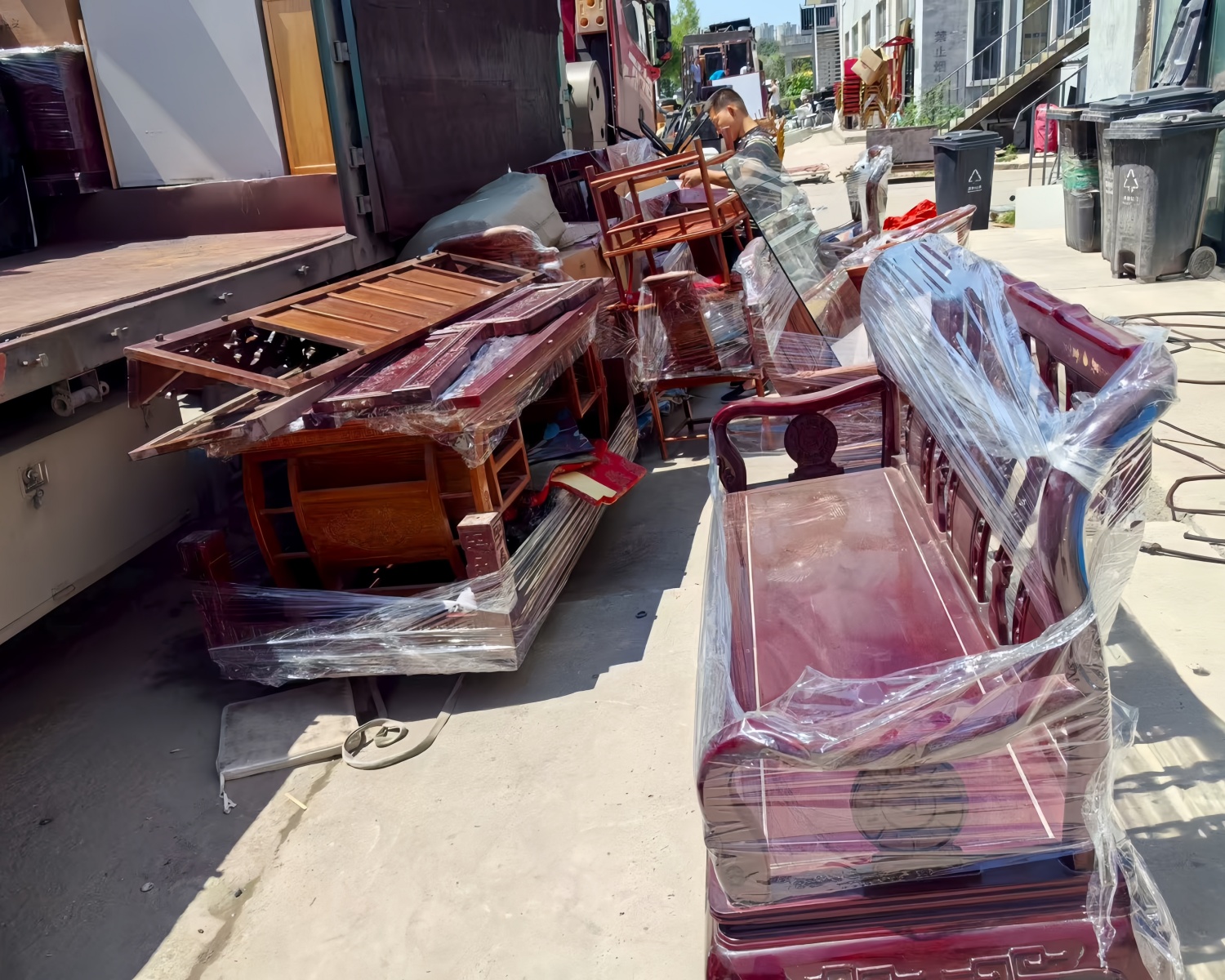 广东鸡翅木家具回收价格