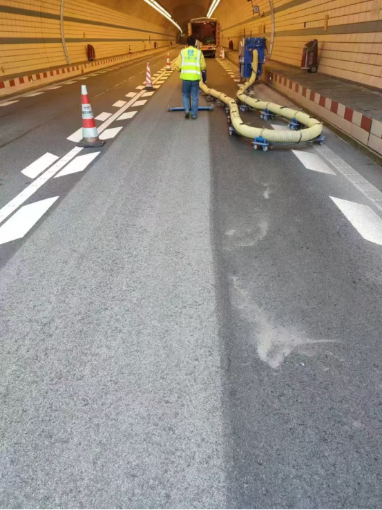 高速沥青路面抗滑系数