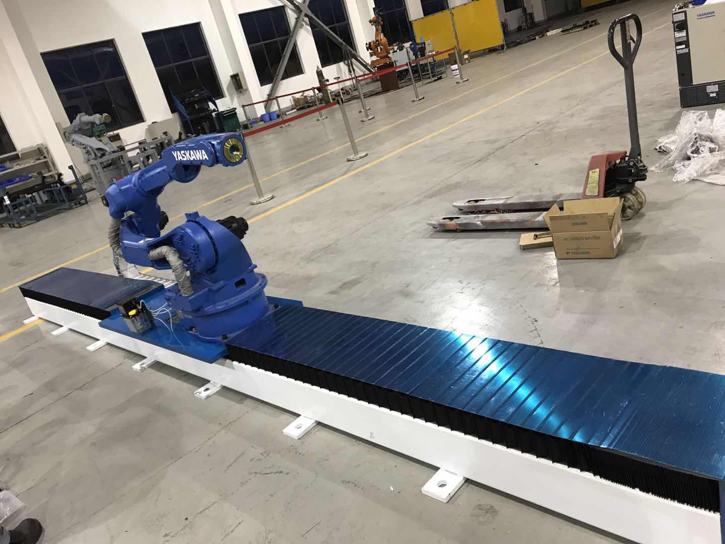 全封闭机器人第七轴（地轨）2