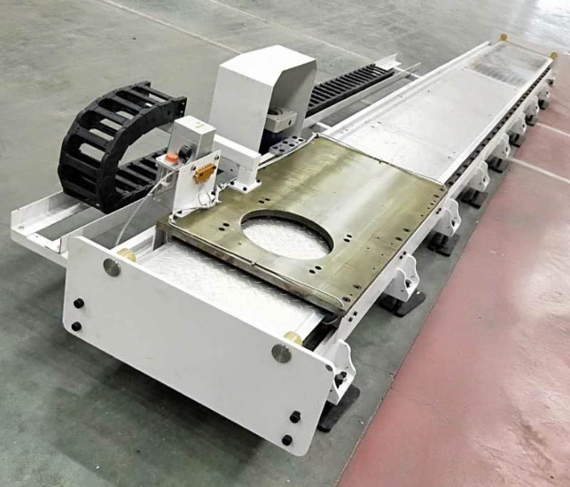 半封闭机器人第七轴1