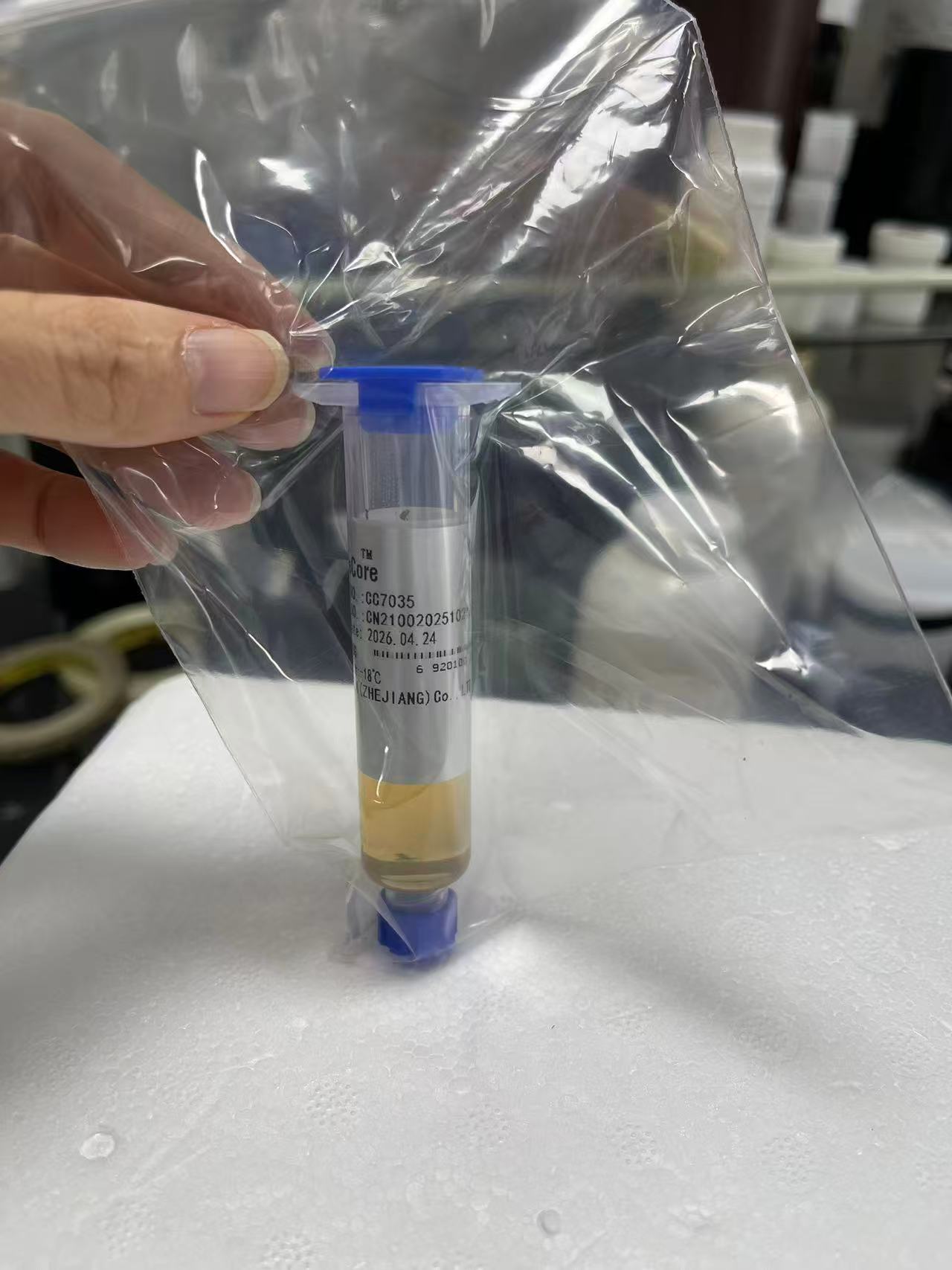 聚酰亚胺耐高温胶粘剂CC7026