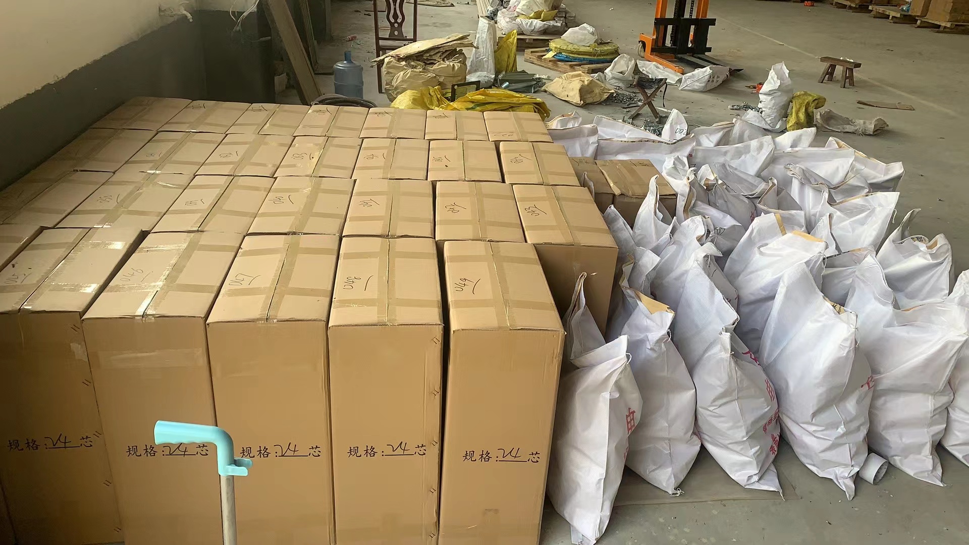 光缆金属接头盒